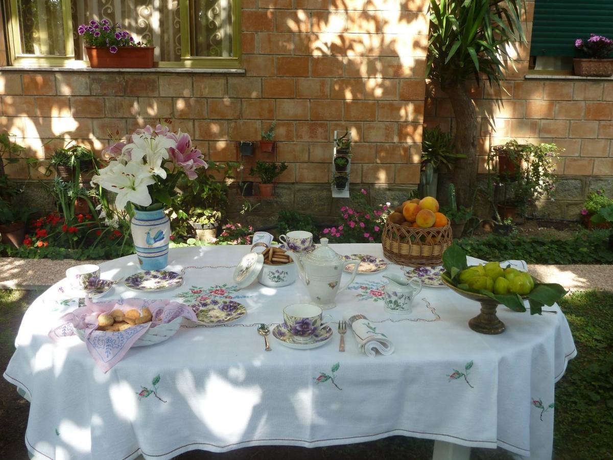 Bb Le Violette Bed & Breakfast Tortoli Bagian luar foto